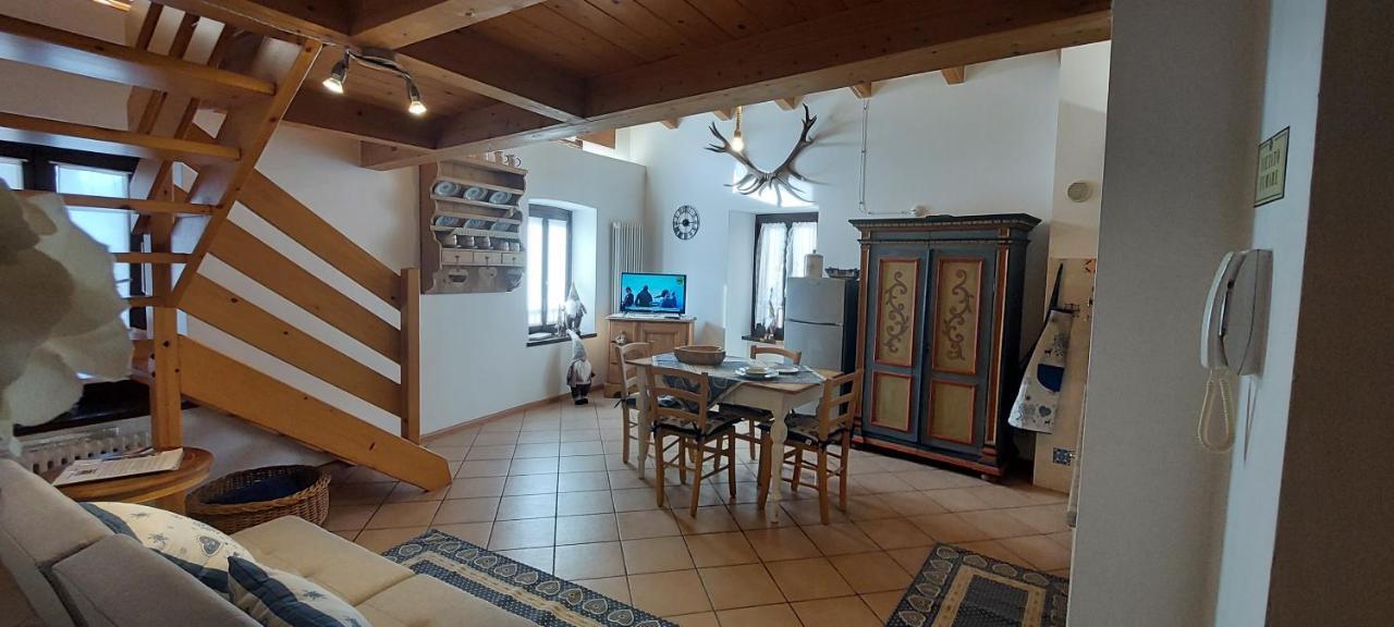 Loft Della Perpetua Di Casa Bernardi, Fuga Romantica Petfriendly Montagnaga  المظهر الخارجي الصورة