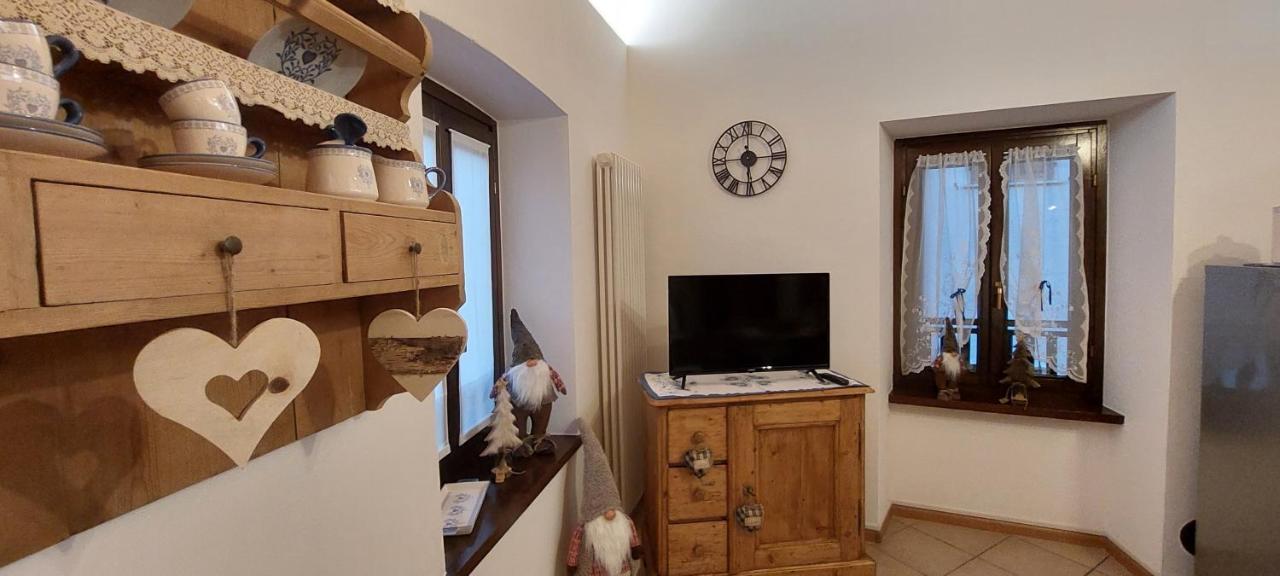 Loft Della Perpetua Di Casa Bernardi, Fuga Romantica Petfriendly Montagnaga  المظهر الخارجي الصورة