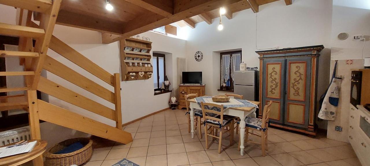 Loft Della Perpetua Di Casa Bernardi, Fuga Romantica Petfriendly Montagnaga  المظهر الخارجي الصورة