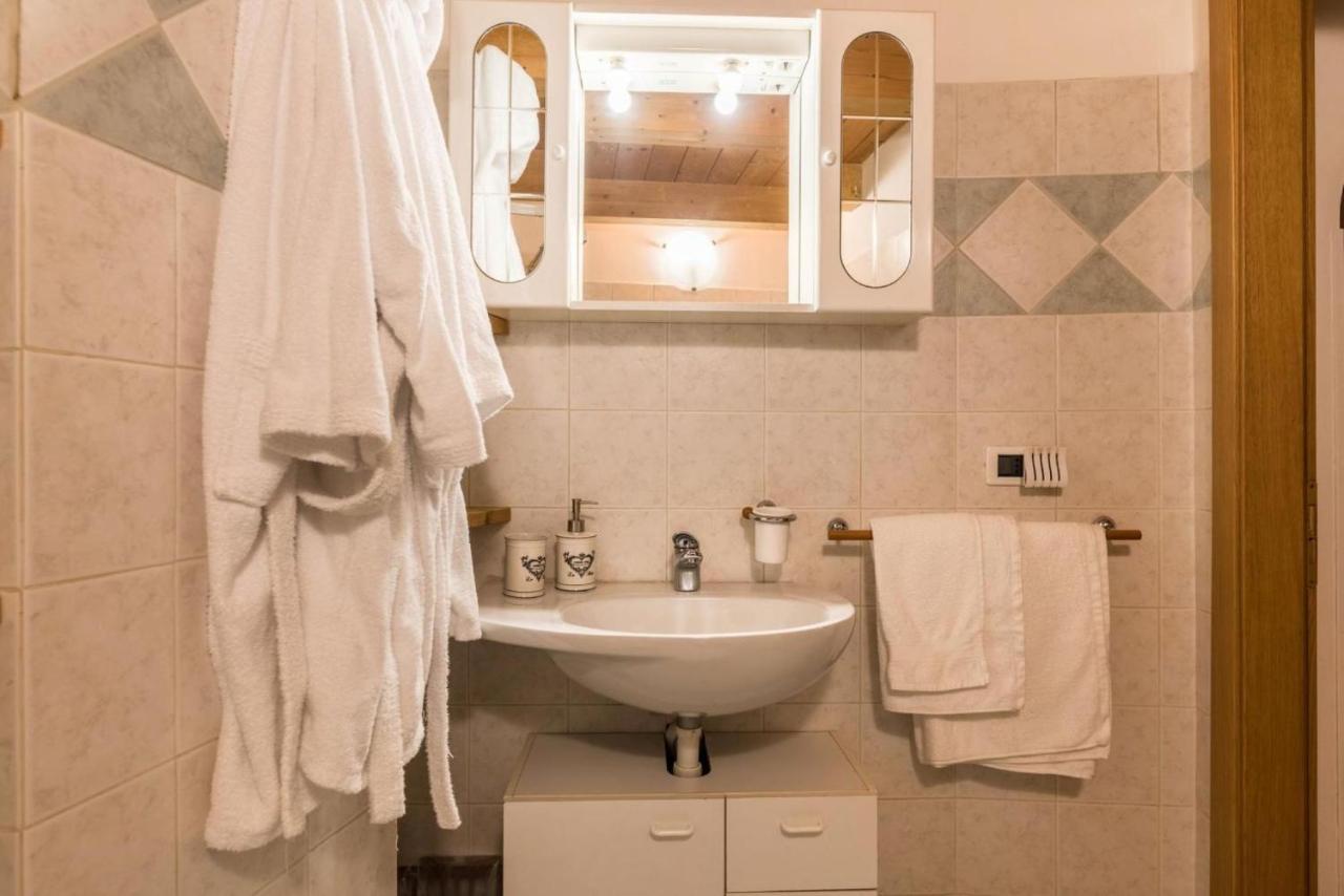 Loft Della Perpetua Di Casa Bernardi, Fuga Romantica Petfriendly Montagnaga  المظهر الخارجي الصورة