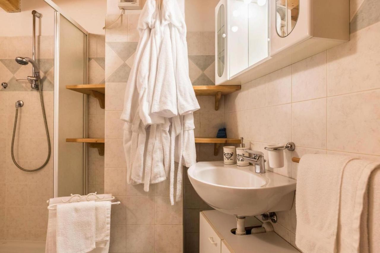 Loft Della Perpetua Di Casa Bernardi, Fuga Romantica Petfriendly Montagnaga  المظهر الخارجي الصورة