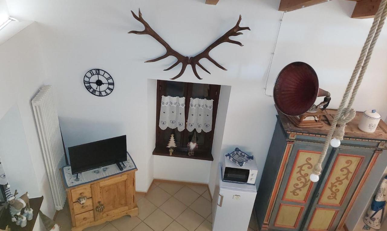 Loft Della Perpetua Di Casa Bernardi, Fuga Romantica Petfriendly Montagnaga  المظهر الخارجي الصورة